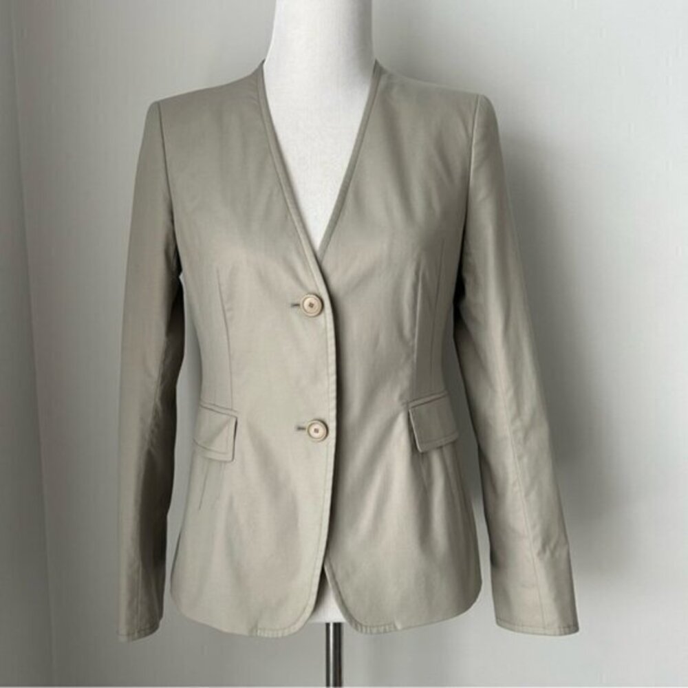 Akris Punto Collarless Blazer